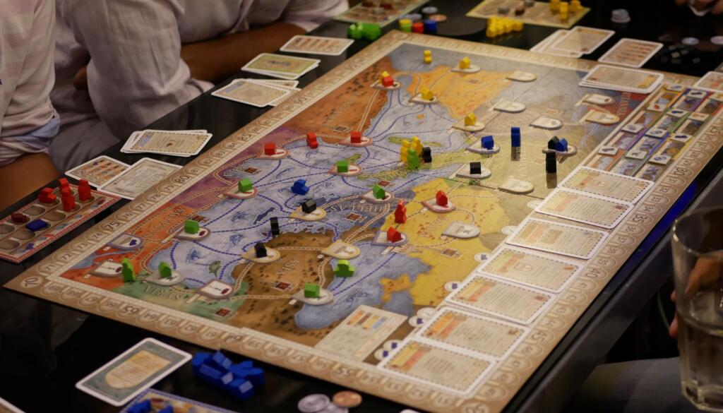Sällskapsspel – typer, klassiker och tips för spelkvällen